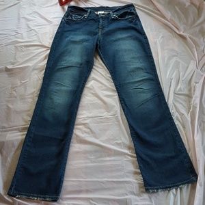 Vintage distresssed Lucky jeans. Flared bottoms size 8 (30 -34)